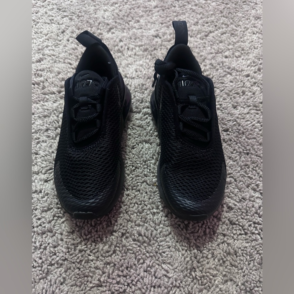 Gently Used  Air Max 270 Casual Sneakers